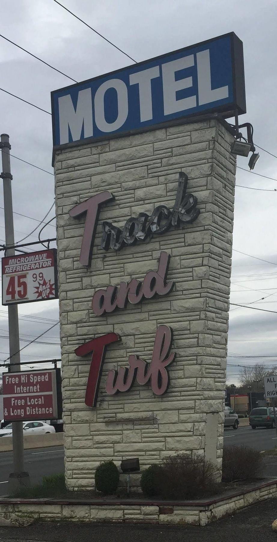 Track & Turf Motel Mount Laurel Buitenkant foto