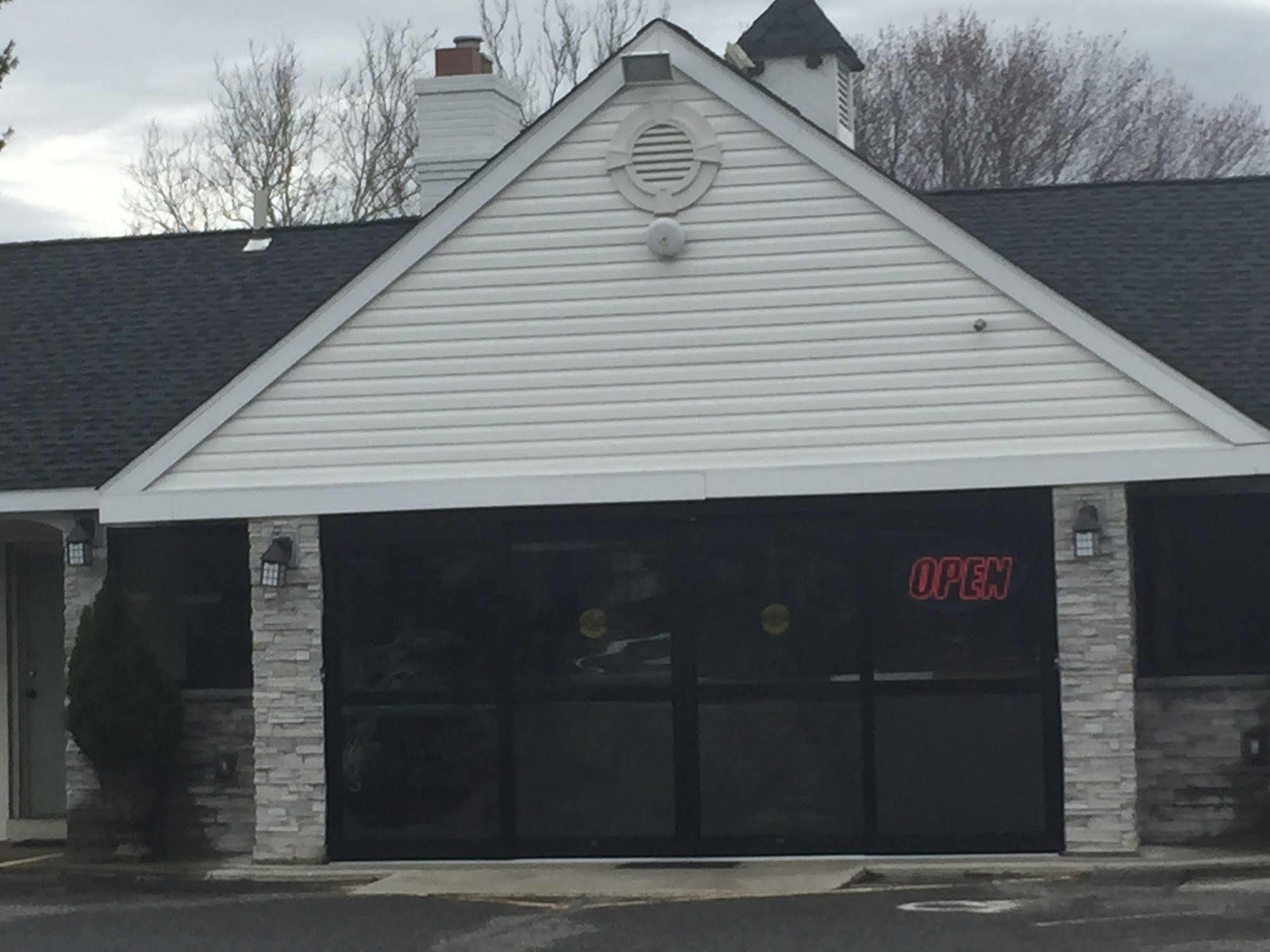 Track & Turf Motel Mount Laurel Buitenkant foto